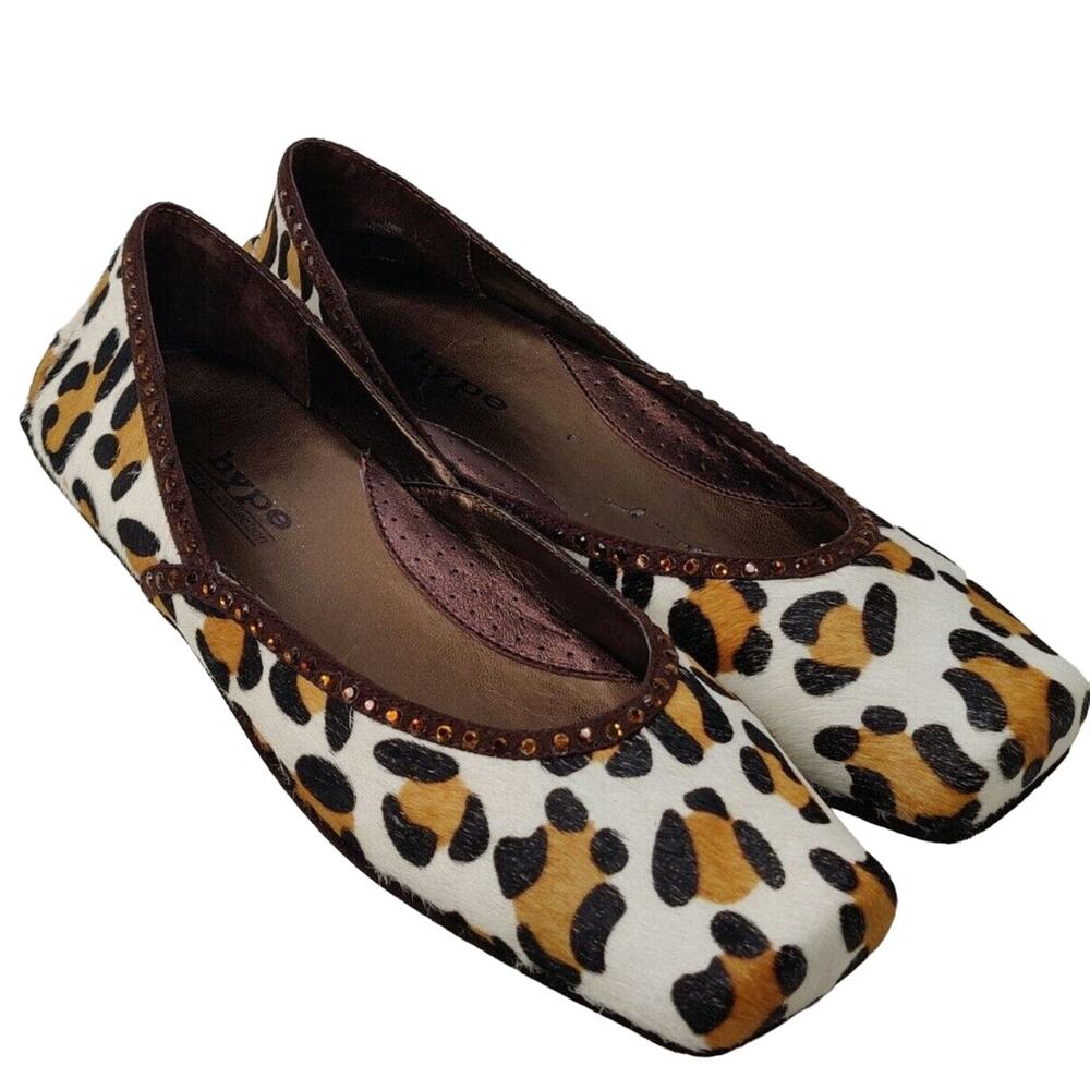 Hype Leopard Print Ballet Flats in White, Tan & Black